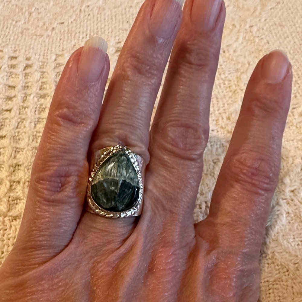 Russian Seraphinite Solid Sterling Ring - image 5